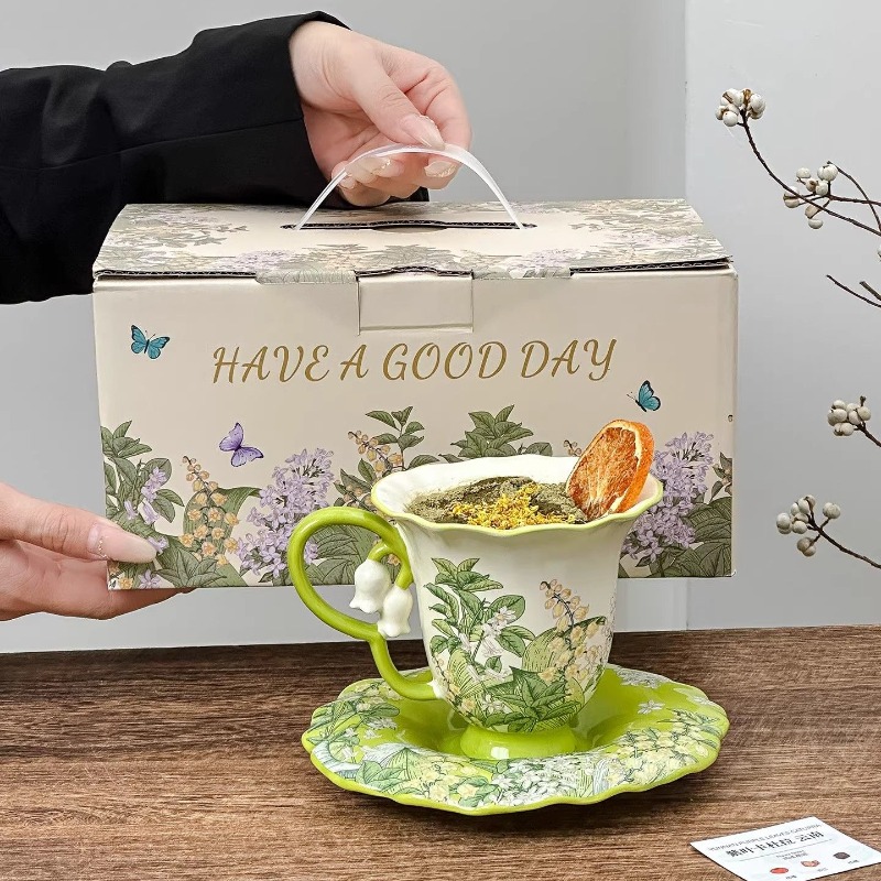 Valley Tea And Coffee - スズランの花が咲くアフタヌーンティーセット - 精巧な高級陶磁器のカップ、マグカップ、コーヒーカップ