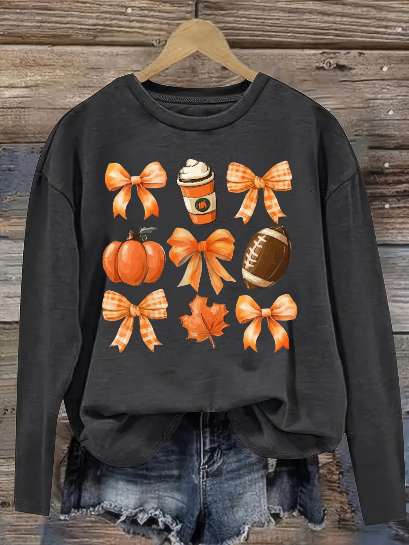 レディースカジュアル長袖クルーネックTシャツ、パンプキンボウ - Coffee & Tea Garden Lincoln Menu のレビューと価格