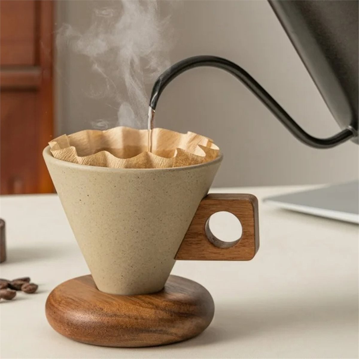 セラミックコーヒーカップ＆木製ベーススプーンセット レトロコ - Coffee & Tea Garden Lincoln Menu のレビューと価格