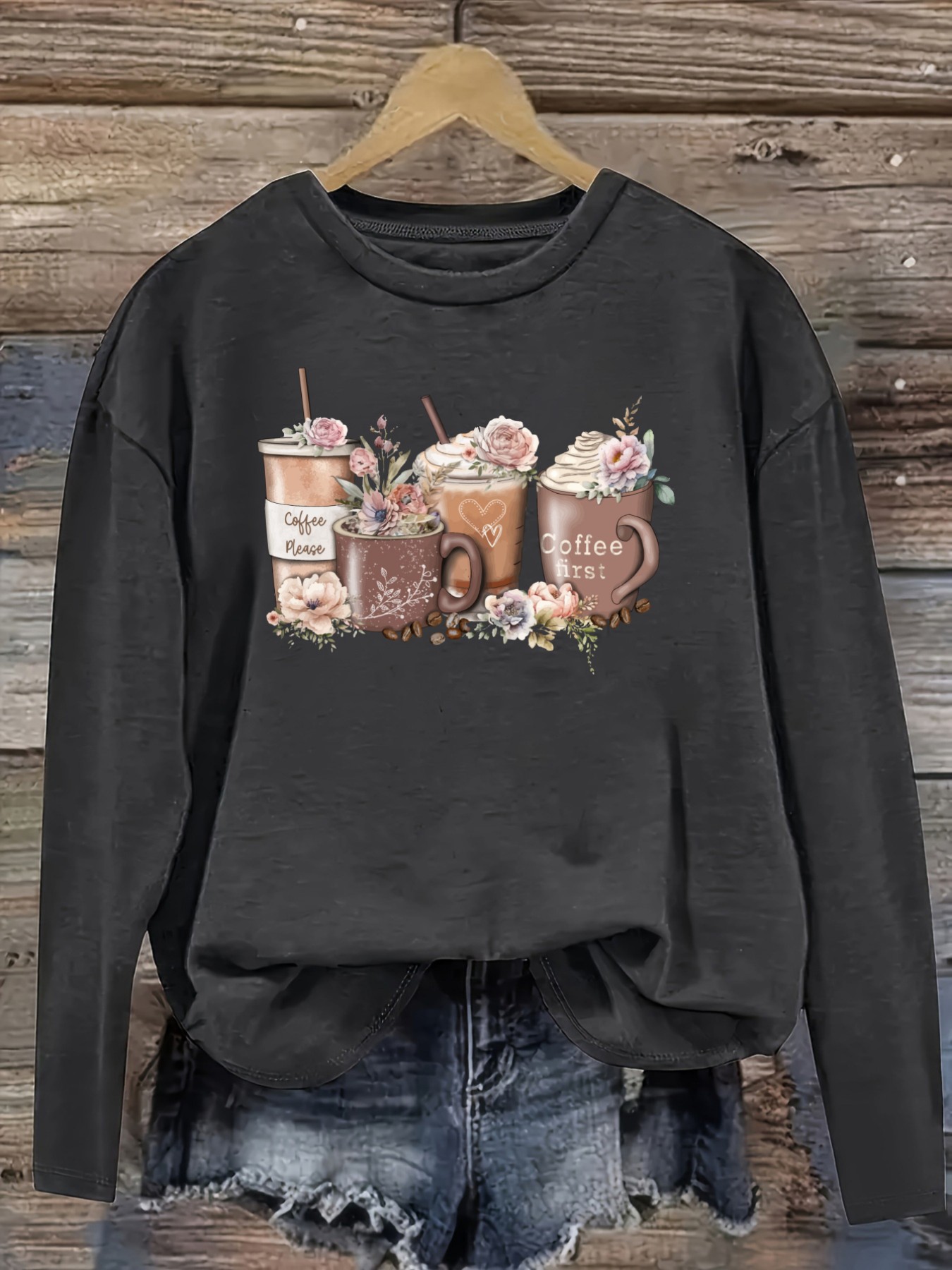 レディースカジュアル長袖クルーネックTシャツ、コーヒーカップ - Coffee & Tea Garden Lincoln Menu のレビューと価格